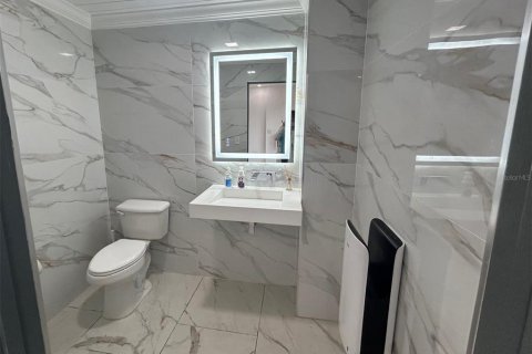 Immobilier commercial à louer à Orlando, Floride: 297.29 m2 № 2135880 - photo 21