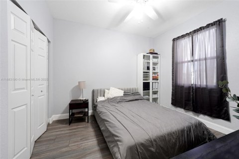 Townhouse in Pembroke Pines, Florida 4 bedrooms, 147.44 sq.m. № 1931547 - photo 30