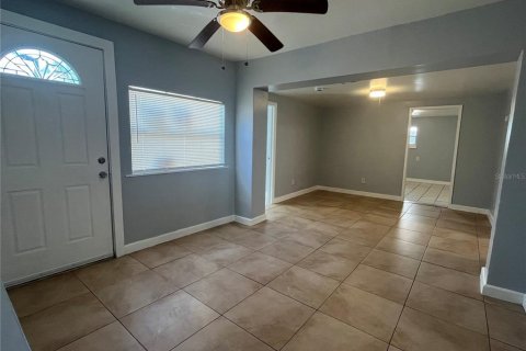 Casa en alquiler en Orlando, Florida, 3 dormitorios, 112.41 m2 № 1885780 - foto 2