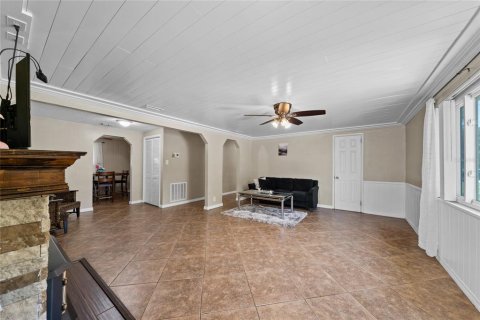 House in Kissimmee, Florida 4 bedrooms, 181.35 sq.m. № 2202280 - photo 6