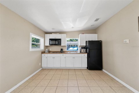 House in Kissimmee, Florida 4 bedrooms, 181.35 sq.m. № 2202280 - photo 23
