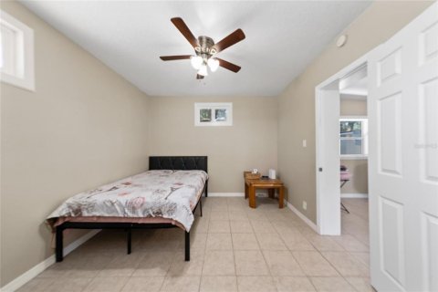 House in Kissimmee, Florida 4 bedrooms, 181.35 sq.m. № 2202280 - photo 27