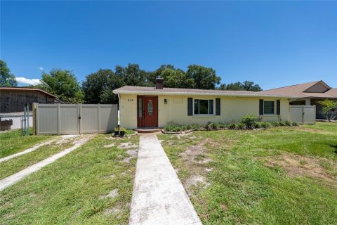 House in Kissimmee, Florida 4 bedrooms, 181.35 sq.m. № 2202280 - photo 2