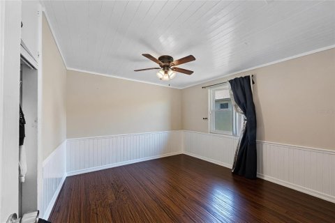 House in Kissimmee, Florida 4 bedrooms, 181.35 sq.m. № 2202280 - photo 15