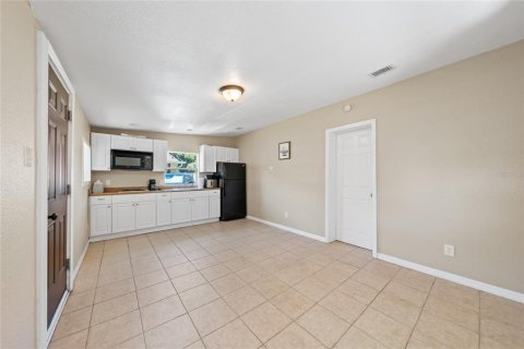 House in Kissimmee, Florida 4 bedrooms, 181.35 sq.m. № 2202280 - photo 22