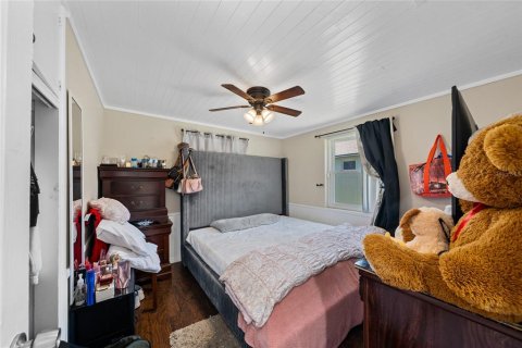 House in Kissimmee, Florida 4 bedrooms, 181.35 sq.m. № 2202280 - photo 14