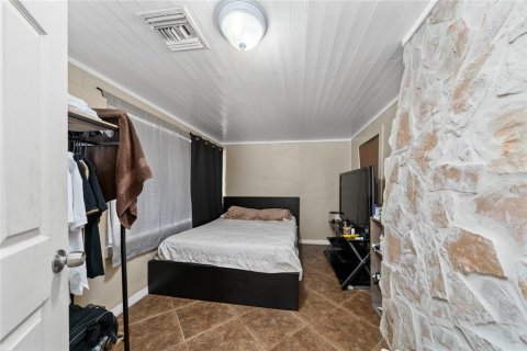 House in Kissimmee, Florida 4 bedrooms, 181.35 sq.m. № 2202280 - photo 4