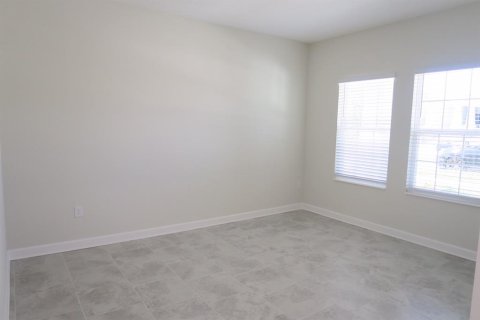 Casa en alquiler en Kissimmee, Florida, 3 dormitorios, 183.11 m2 № 1917418 - foto 19