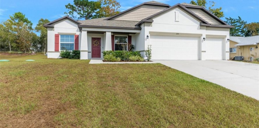 Villa ou maison à Spring Hill, Floride 4 chambres, 226.5 m2 № 2093654