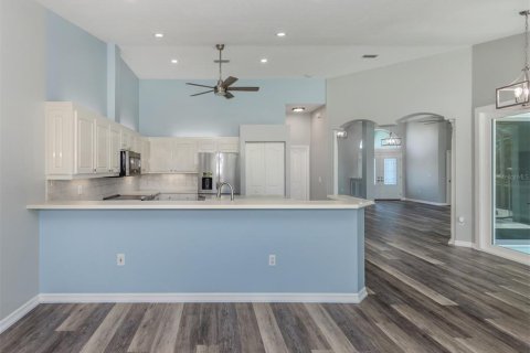 House in Venice, Florida 3 bedrooms, 218.6 sq.m. № 1572057 - photo 16