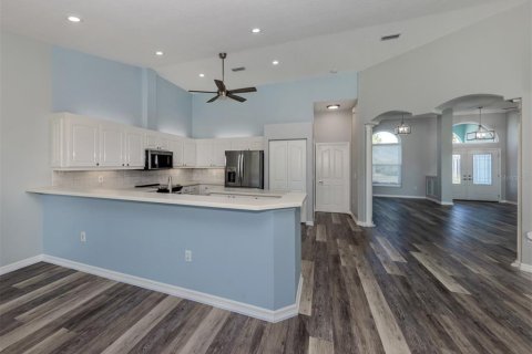 House in Venice, Florida 3 bedrooms, 218.6 sq.m. № 1572057 - photo 17