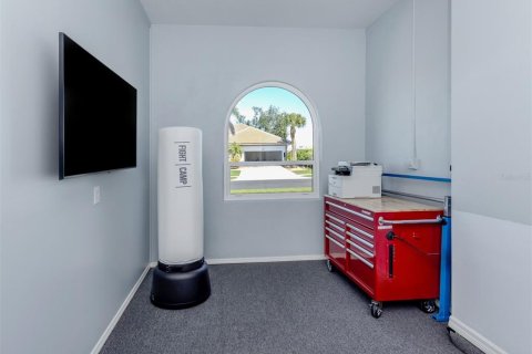 House in Venice, Florida 3 bedrooms, 218.6 sq.m. № 1572057 - photo 26