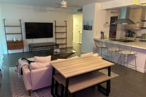 Condominio en venta en Gainesville, Florida, 3 dormitorios, 144.74 m2 № 1879744 - foto 12