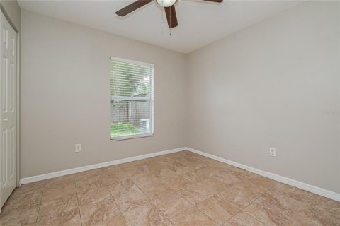 House in Tampa, Florida 3 bedrooms, 111.48 sq.m. № 1913498 - photo 10
