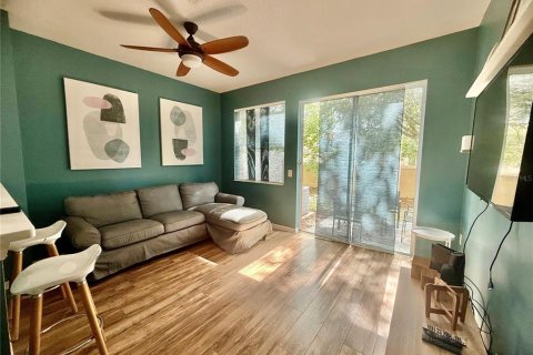Townhouse in Kissimmee, Florida 3 bedrooms, 126.53 sq.m. № 2210571 - photo 13