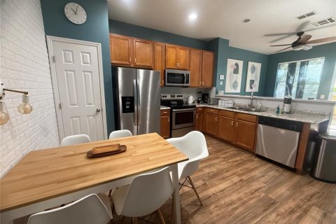 Townhouse in Kissimmee, Florida 3 bedrooms, 126.53 sq.m. № 2210571 - photo 10