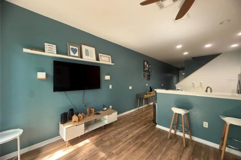 Townhouse in Kissimmee, Florida 3 bedrooms, 126.53 sq.m. № 2210571 - photo 12