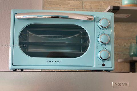 Copropriété à louer à Sunny Isles Beach, Floride: 33.44 m2 № 1977547 - photo 5