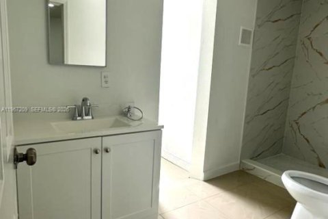 Appartement à louer à Miami, Floride: 2 chambres, 74.32 m2 № 2028485 - photo 7