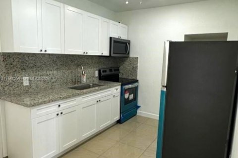 Appartement à louer à Miami, Floride: 2 chambres, 74.32 m2 № 2028485 - photo 5