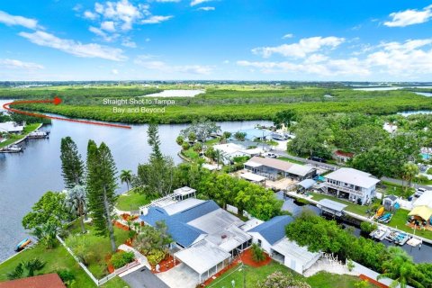 House in Ruskin, Florida 2 bedrooms, 180.23 sq.m. № 1826586 - photo 5