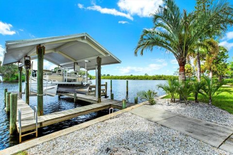 House in Ruskin, Florida 2 bedrooms, 180.23 sq.m. № 1826586 - photo 4