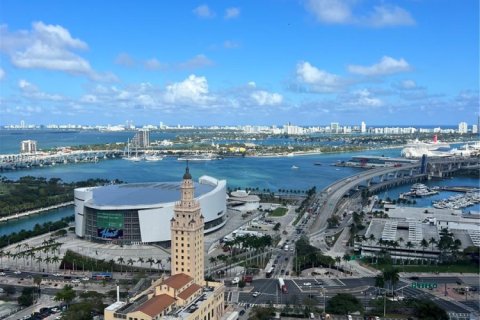 Condominio en venta en Miami, Florida, 42.36 m2 № 2044428 - foto 2