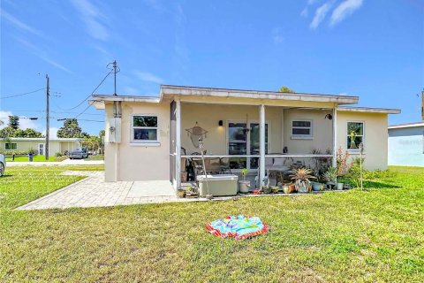 House in Port Charlotte, Florida 2 bedrooms, 75.44 sq.m. № 2120327 - photo 19