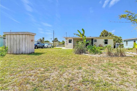 House in Port Charlotte, Florida 2 bedrooms, 75.44 sq.m. № 2120327 - photo 20