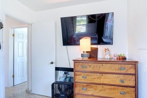 House in Port Charlotte, Florida 2 bedrooms, 75.44 sq.m. № 2120327 - photo 12