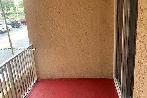 Copropriété à louer à Miami, Floride: 2 chambres, 86.4 m2 № 1946500 - photo 19