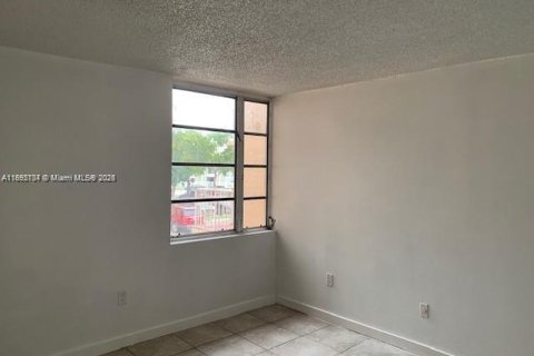 Copropriété à louer à Miami, Floride: 2 chambres, 86.4 m2 № 1946500 - photo 16