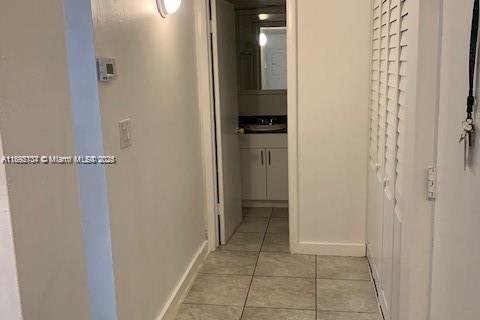 Copropriété à louer à Miami, Floride: 2 chambres, 86.4 m2 № 1946500 - photo 6