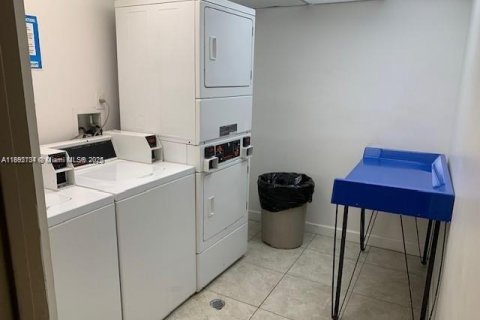 Copropriété à louer à Miami, Floride: 2 chambres, 86.4 m2 № 1946500 - photo 21