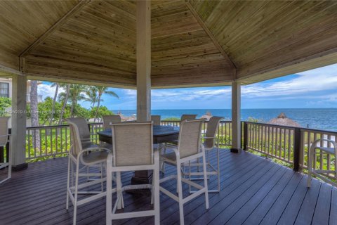 Condo in Key Biscayne, Florida, 2 bedrooms  № 1947231 - photo 25