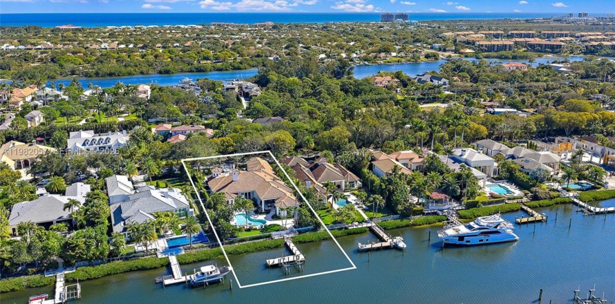 Casa en Jupiter, Florida 5 dormitorios, 648.92 m2 № 2045944