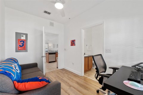 Condominio en venta en Gainesville, Florida, 2 dormitorios, 100.24 m2 № 2092816 - foto 16