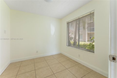 Купить кондоминиум в Майами, Флорида 1 спальня, 72.28м2, № 2027444 - фото 5