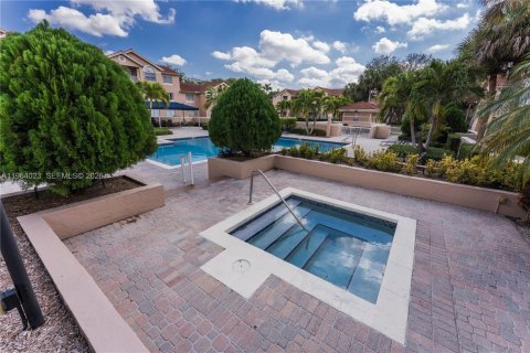 Купить кондоминиум в Майами, Флорида 1 спальня, 72.28м2, № 2027444 - фото 12