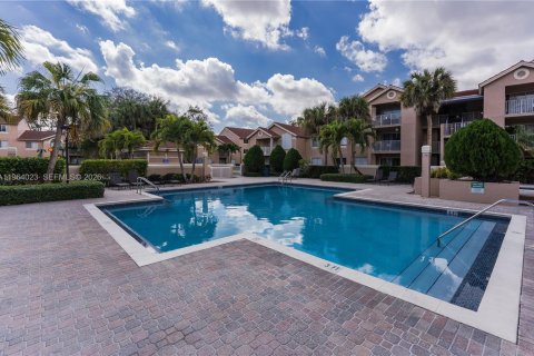 Купить кондоминиум в Майами, Флорида 1 спальня, 72.28м2, № 2027444 - фото 13