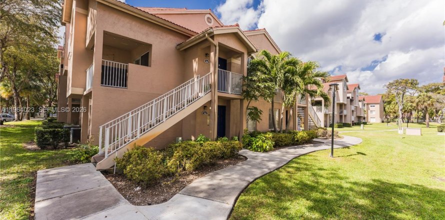 Кондоминиум с 1 спальней в Майами, Флорида № 2027444