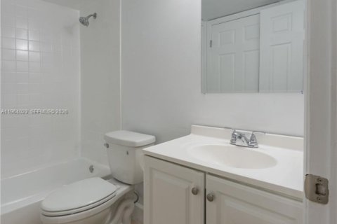 Купить кондоминиум в Майами, Флорида 1 спальня, 72.28м2, № 2027444 - фото 8