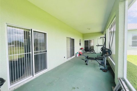 House in Lakeland, Florida 3 bedrooms, 191.1 sq.m. № 2209423 - photo 16