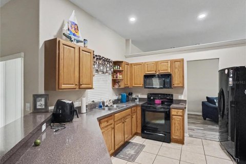 House in Lakeland, Florida 3 bedrooms, 191.1 sq.m. № 2209423 - photo 6