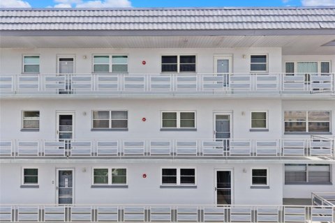 Condo in Gulfport, Florida, 1 bedroom  № 1782234 - photo 21