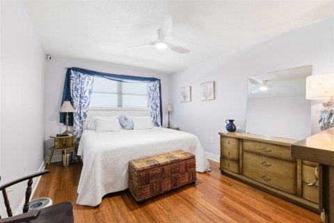 Condo in Gulfport, Florida, 1 bedroom  № 1782234 - photo 13