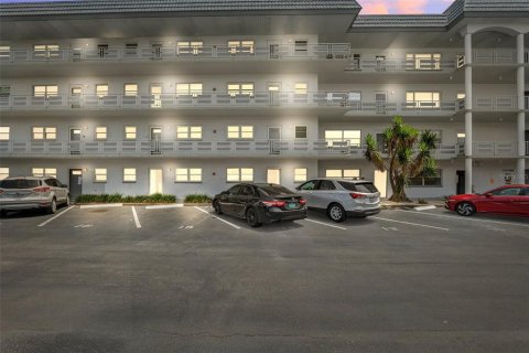 Condo in Gulfport, Florida, 1 bedroom  № 1782234 - photo 3