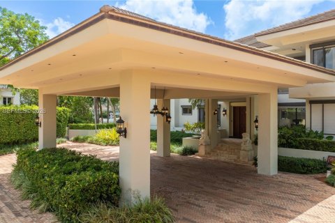 House in Key Biscayne, Florida 8 bedrooms, 850.89 sq.m. № 2339905 - photo 7