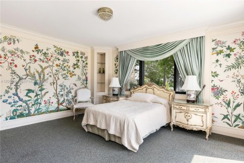 House in Key Biscayne, Florida 8 bedrooms, 850.89 sq.m. № 2339905 - photo 26
