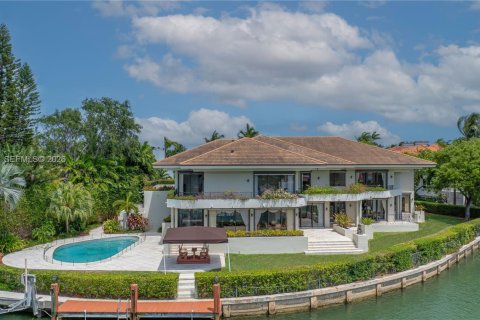 Villa ou maison à Key Biscayne, Floride 8 chambres, 850.89 m2 № 2339905